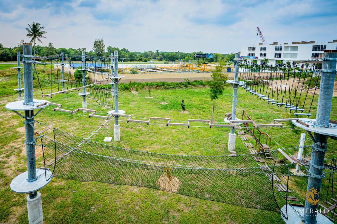 فندق Kampung Sungai Rengitفي  Kanopi Tipi المظهر الخارجي الصورة